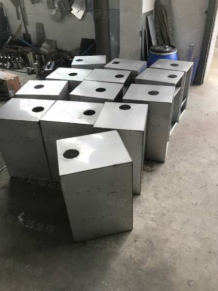 处理量7吨长1600*宽1000*高1200隔油分离器