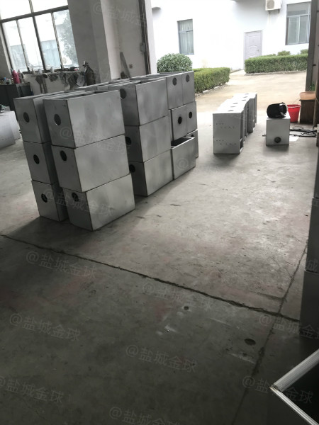 处理量10吨长2000*宽1200*高1200油水分离器和隔油池