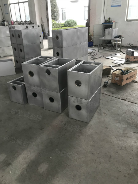 处理量3吨长1000*宽1000*高960油水分离器生产商电话