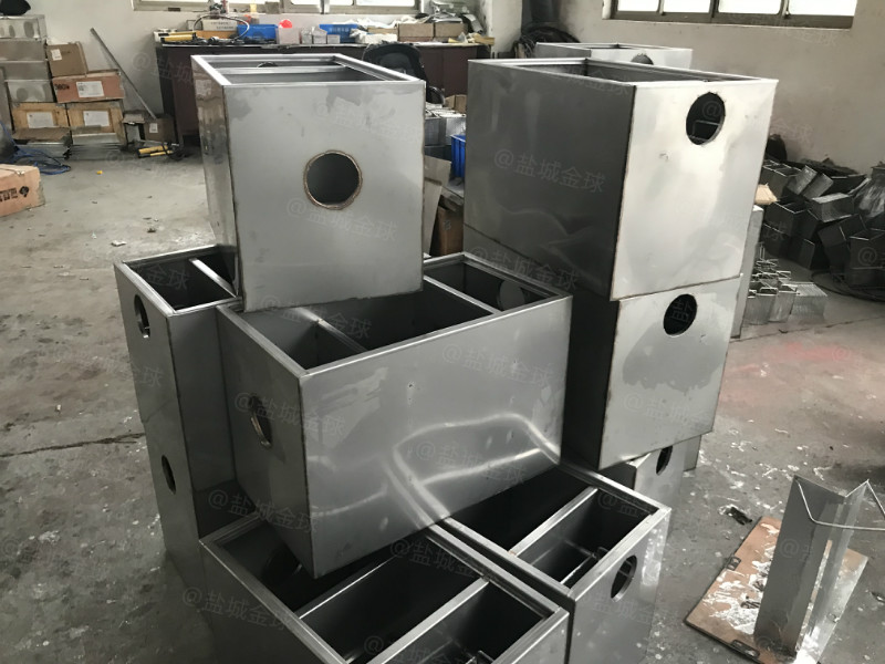 处理量20吨长2400*宽1200*高1200饭店用的油水分离器