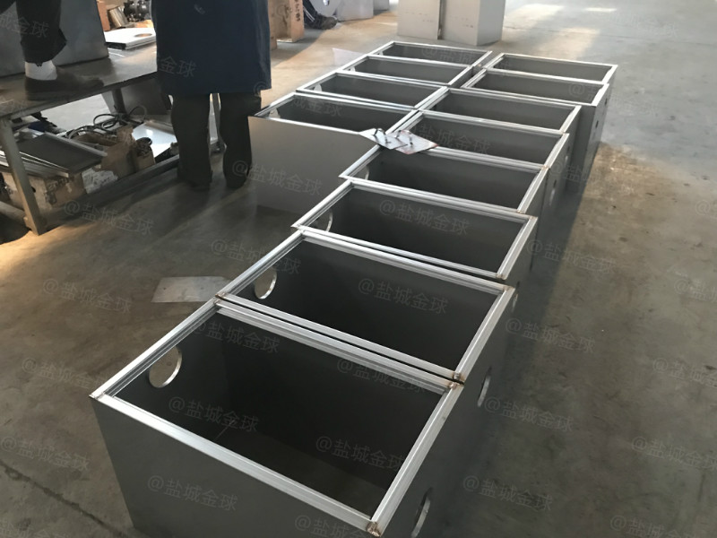 处理量8吨长1600*宽1200*高1200油水分离器价格多少